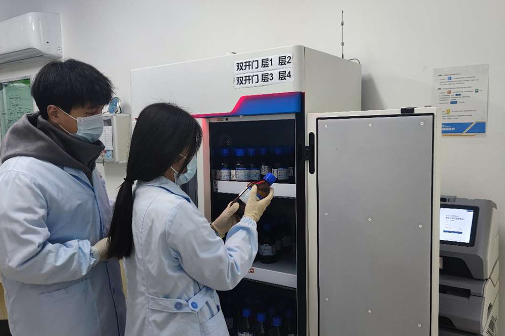 智能试剂柜的RFID扫描速度和传统条形码哪个更快? 1 ash
