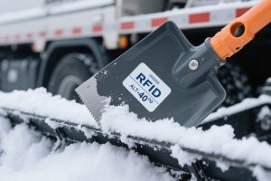 高速公路养护工区实录:移动式RFID工具车如何提升... 高速公路养护工区实录:移动式RFID工具车如何提升...