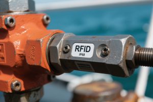 船舶维修厂管理升级:某重工企业RFID智能柜三级预... 船舶维修厂管理升级:某重工企业RFID智能柜三级预...