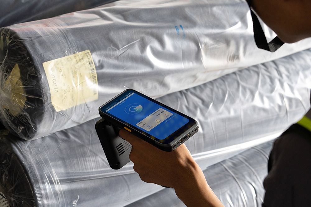 仓库管理选固定式还是手持式读写器？成本差3倍的秘密