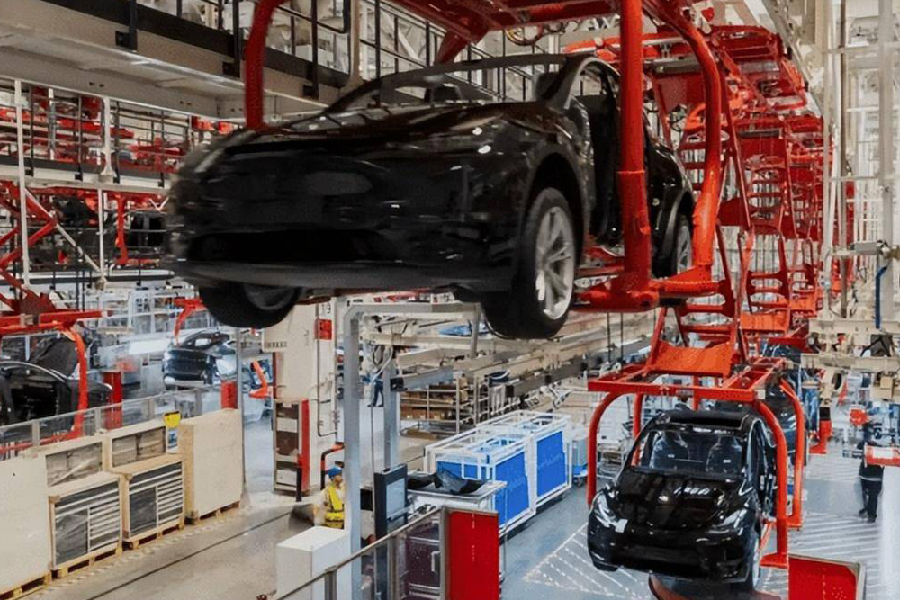 汽车生产线读写器如何抗金属干扰？特斯拉工厂技术拆解