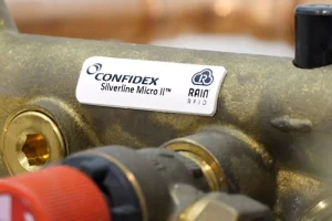 金属上的RFID：RFID标签与工具上的金属表面